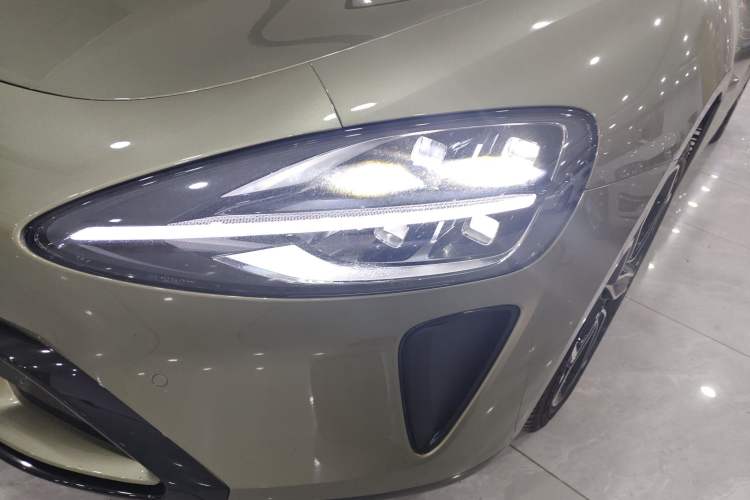 Used Xiaomi Auto SU7 2024 Rear-Drive Long-Range Intelligent Driving Version
