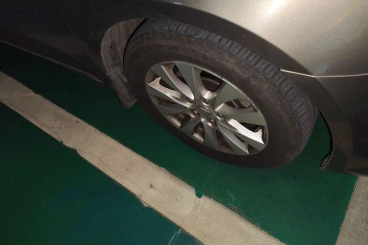 Used Buick LaCrosse 2013 2.4L SIDI Leading Comfort Version
