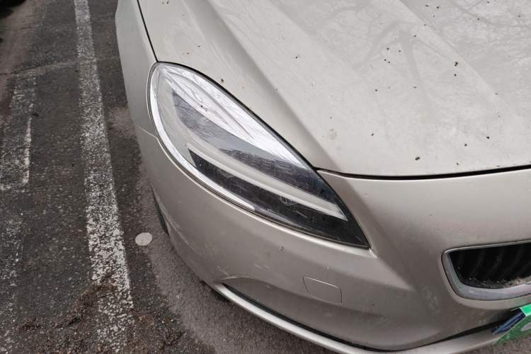 Used Volvo V40 2017 T3 Zhiyi Edition Right Front Headlight