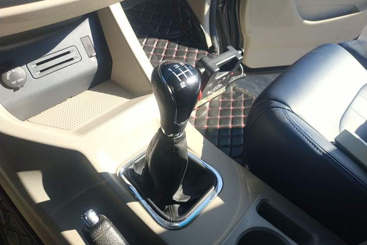 Used FORTHING Lingzhi 2019 M5 1.6L 7-Seater Base Model China VI
