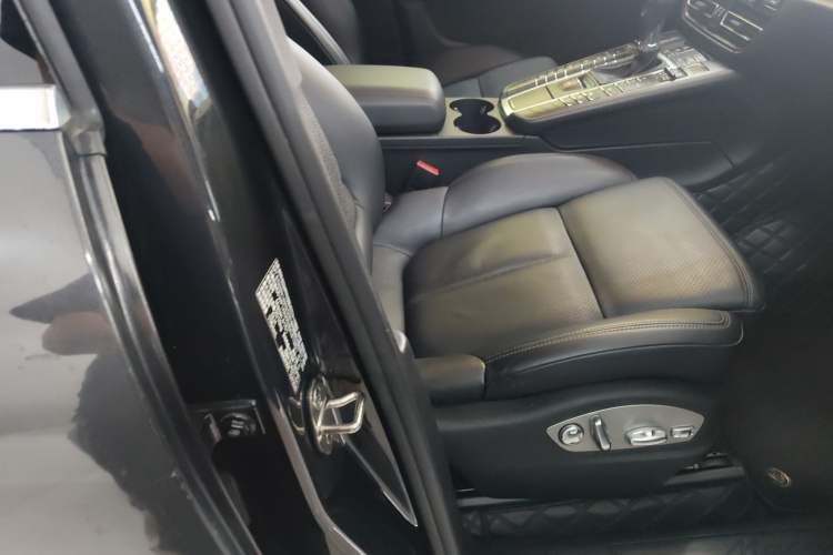 Used Porsche Macan 2021 Macan 2.0T
