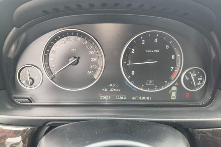 Used BMW 5 Series 2014 525Li Leading Model