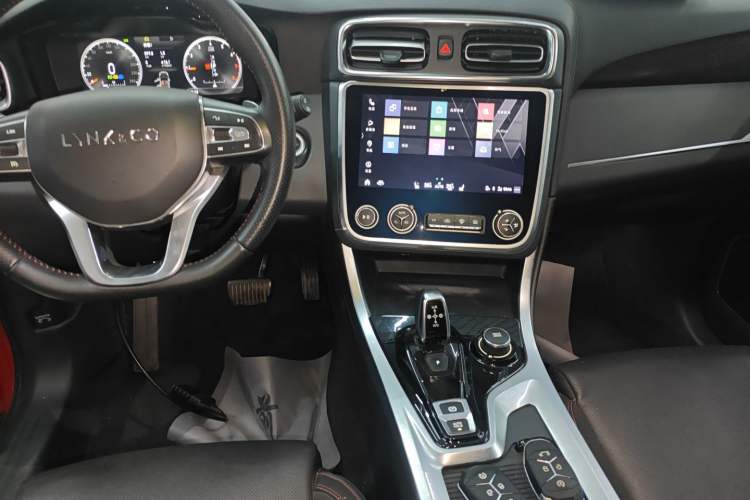 Used Lynk & Co 01 2019 2.0T Four-Wheel Drive Genie Pro Version China V Emission Standard
