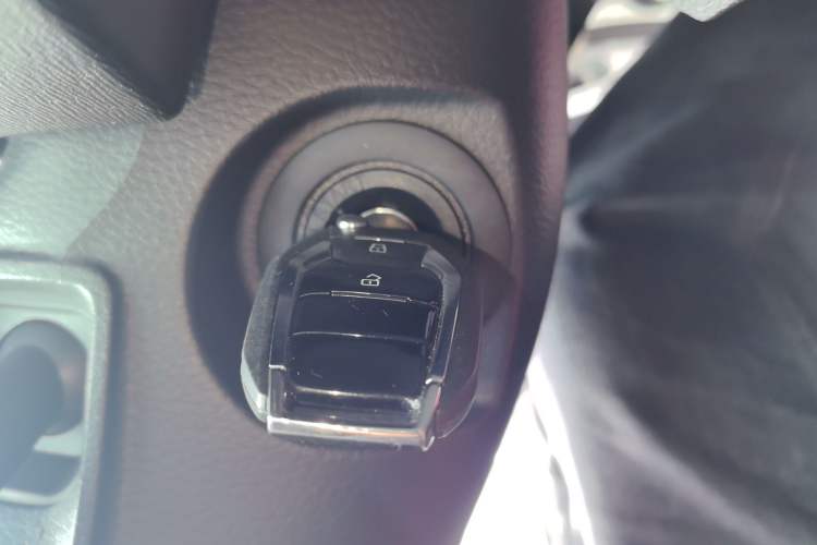 Used SAIC MAXUS G10 2025 2.0L Manual Multi-Function Version Gasoline 7 Seats