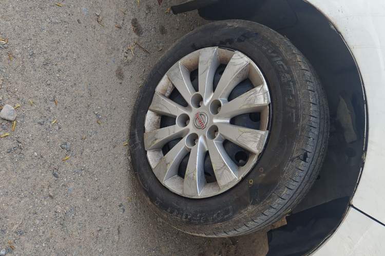 Used Jinbei Gold Hiace M Classic 2022 1.6L Engineering Lion Van 2 Seats Right Front Wheel Hub