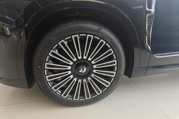 Used Nio ES8 2026 Model 6-seat Executive Luxury Edition Left Front Wheel Hub