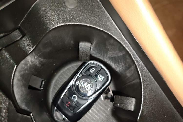 Used Buick LaCrosse 2016 20T Elite Edition Vehicle Key