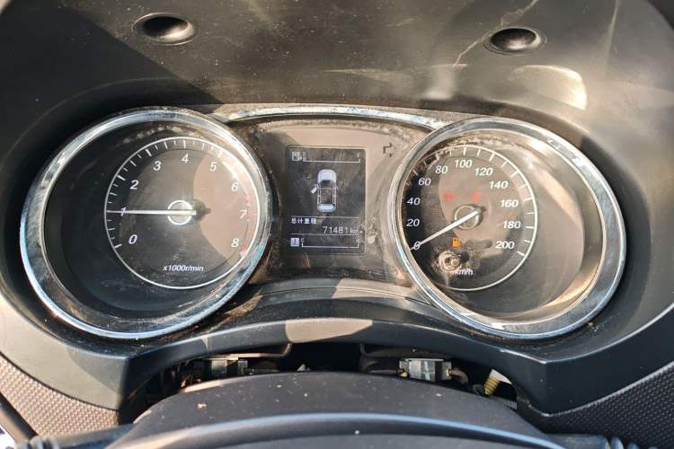 Used Wuling Hongguang 2015 1.5L S1 Comfort China V Standard
