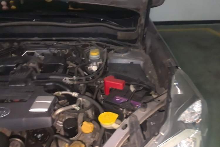 Used Subaru Forester 2013 2.5i Automatic Luxury Edition Engine Bay Left