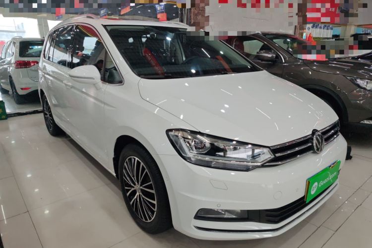 Used Volkswagen Touran 2016 Volkswagen Touran L 280TSI DSG Luxury Edition Exterior 1