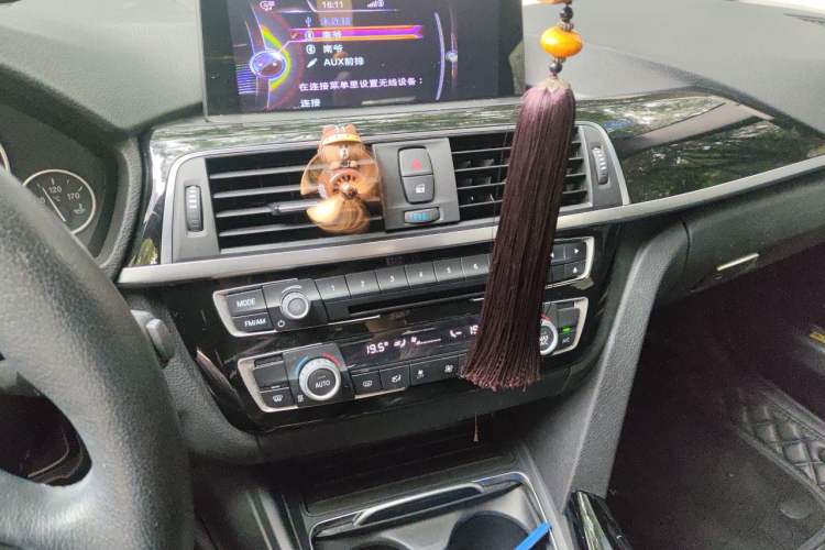 Used BMW 3 Series 2016 316Li Fashion Model