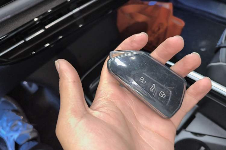 Used Volkswagen ID.4 X 2024 Pure & Smart Edition Vehicle Key