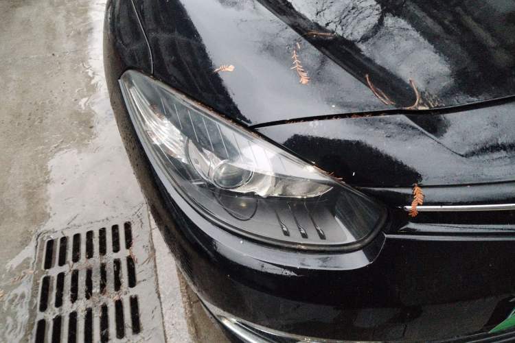 Used Renault Fluence 2015 2.0L Standard Edition
