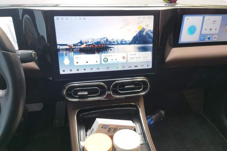 Used Leapmotor C01 2022 Rear-Drive Long-Range Version Audio And AC Panel