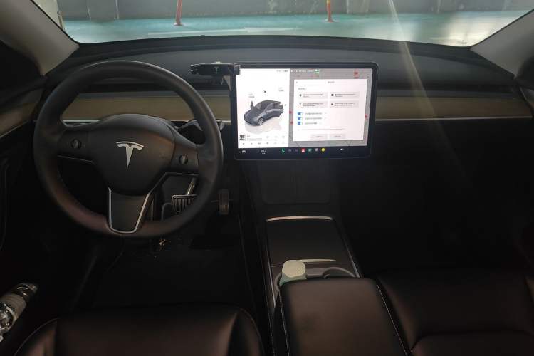 Used Tesla Model Y 2022 Rear-Wheel-Drive Version
