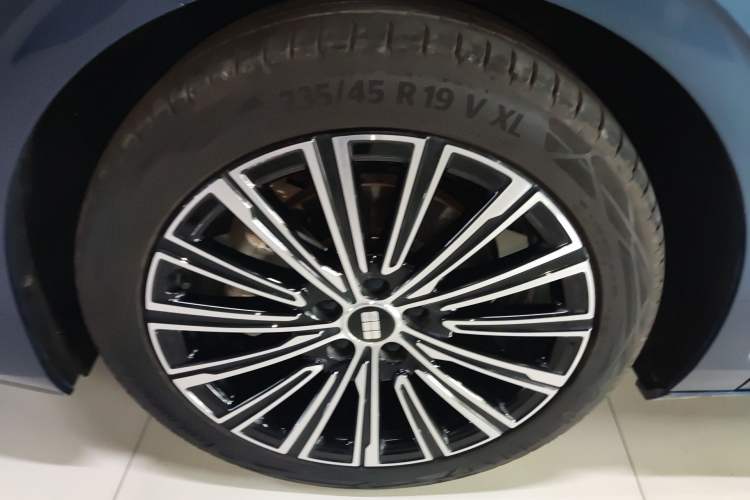 Used Geely Galaxy A7 2025 Model EM-i 150km Starship Edition
