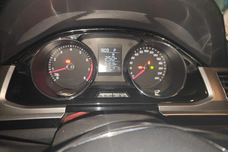 Used Volkswagen Bora 2016 1.6L Automatic Comfort Model Instrument Cluster