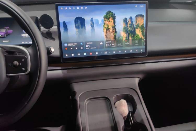 Used Leapmotor C16 2024 Range-Extended 200 LiDAR Edition Audio And AC Panel