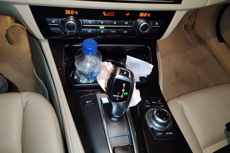 Used BMW 5 Series 2011 523Li Luxury Model
