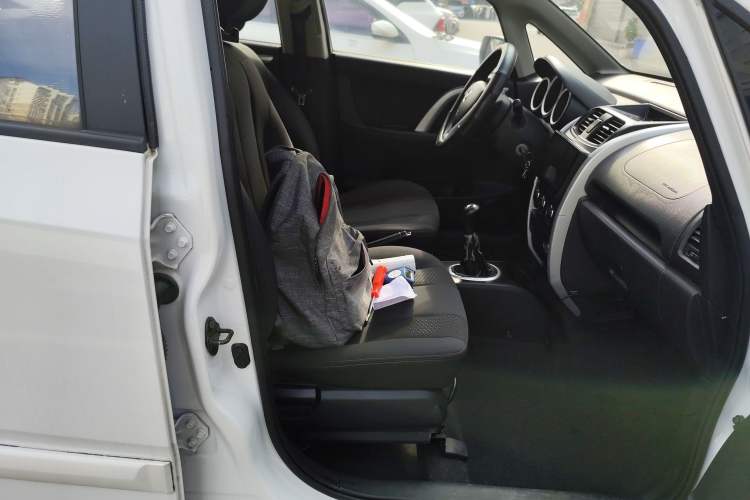 Used CHANGAN CX20 2014 1.4L Manual Sport Edition China V Standard