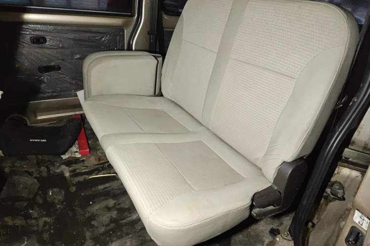 Used Wuling Rongguang 2014 1.2L S Base Model