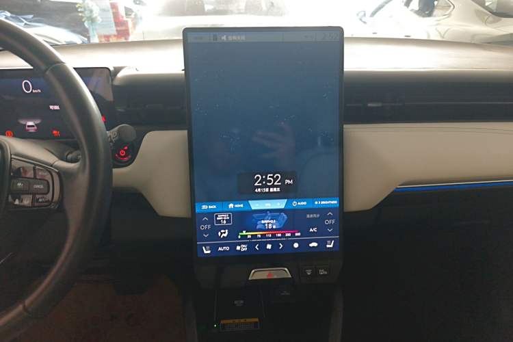 Used Honda e:NS1 2022 e-Motion Edition Audio And AC Panel