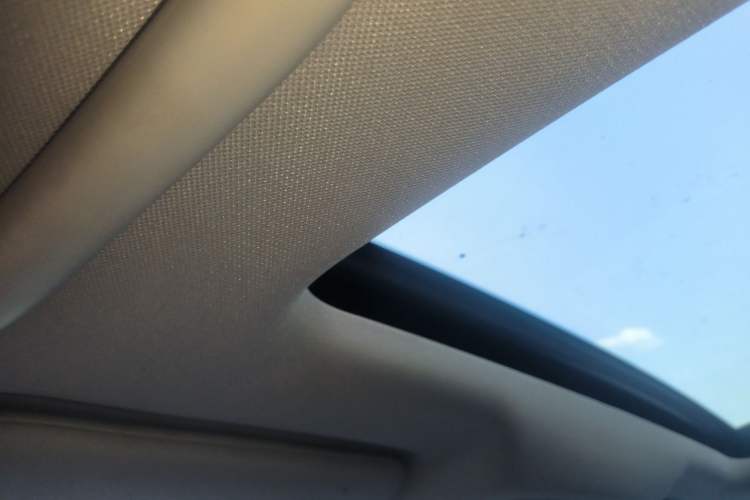 Used Infiniti QX50 2015 2.5L Luxury Edition Headliner