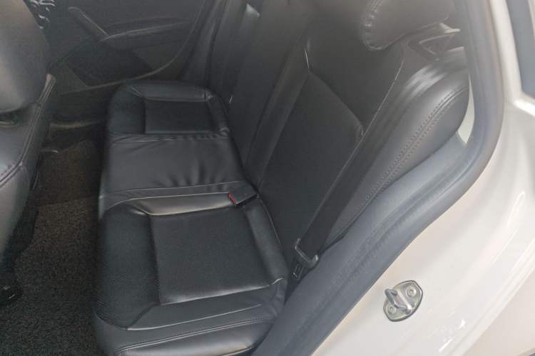 Used Volkswagen Gran Lavida 2013 1.6L Automatic Fashion Model Left Rear Seat