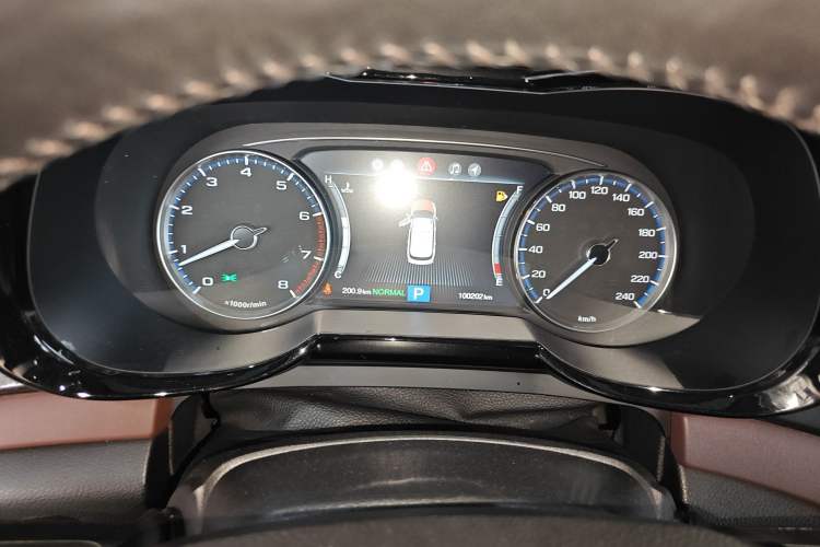 Used GAC Trumpchi GS8 2017 320T Two-Wheel Drive Luxury Smart Connectivity Version (7 Seats)
