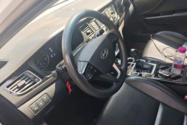 Used Hyundai Mistra 2014 1.8L Automatic Smart GLS
