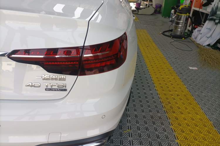 Used Audi A4L 2022 40 TFSI Stylish and Elegant Edition Right Rear Taillight