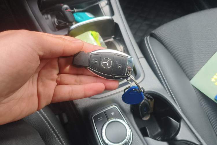 Used Mercedes-Benz B-Class 2015 B 200 Sport Edition Vehicle Key