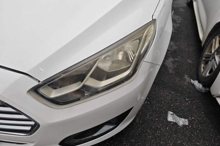 Used Ford Escort 2015 1.5L Automatic Fashion Model