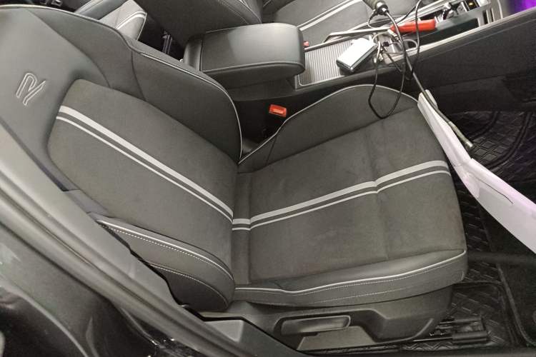 Used Volkswagen Golf 2023 Facelift 280TSI DSG R-Line Lite Right Front Seat