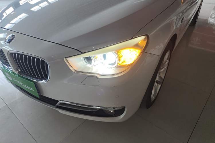 Used BMW 5 Series GT 2017 528i Leading Model

