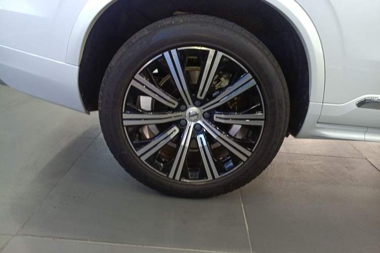 Used Volvo XC90 2021 B6 Zhiyi Luxury Edition 7-Seater Exterior 5