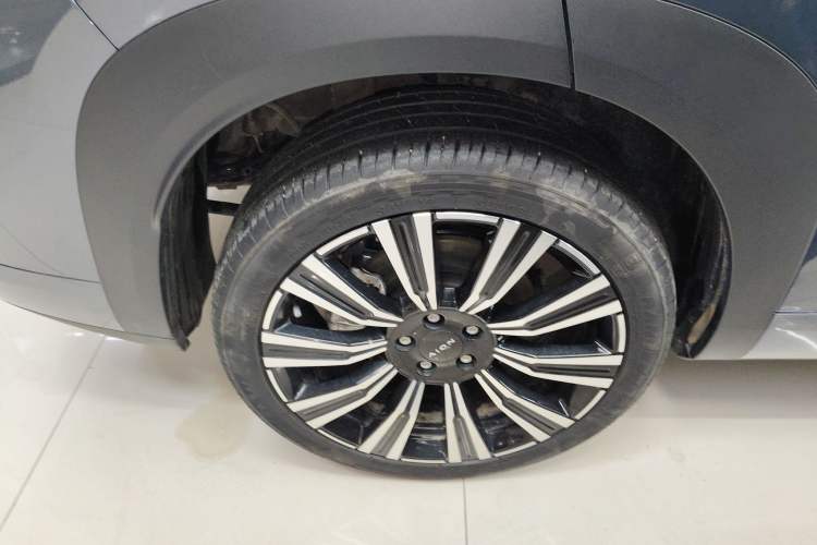 Used AION i60 2026 Model 210 Standard Edition Right Rear Wheel Hub