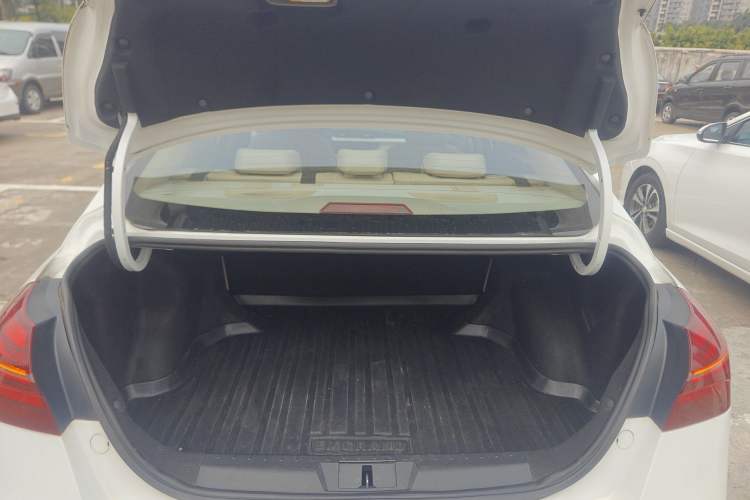 Used Geely Auto Emgrand 2018 1.5L Manual Luxury Model
