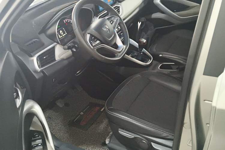 Used Baojun 510 2017 1.5L Manual Fashion Model