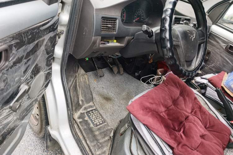 Used Wuling Rongguang 2021 1.5L Extended Basic Version L3C Driver Seat