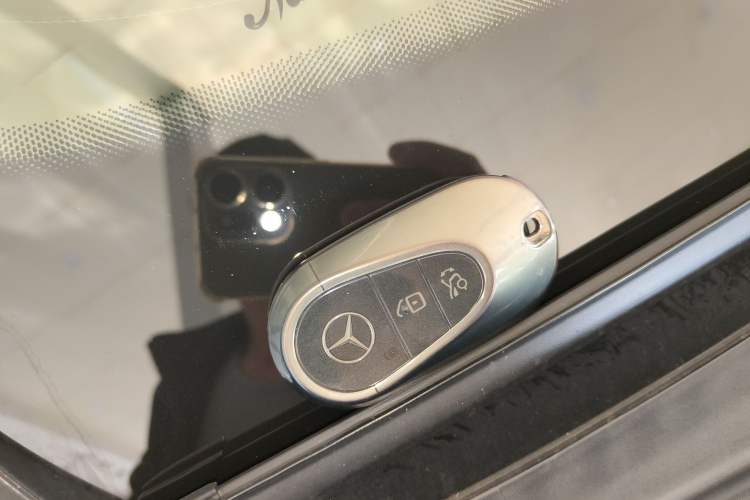 Used Mercedes-Benz C-Class 2023 Revised C 200 L Sport Edition Vehicle Key