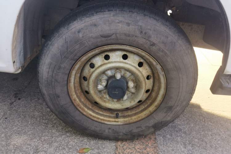 Used Jinbei Hiace 2011 2.0L 5th Generation Kuaiyunwang Standard Version 4G19