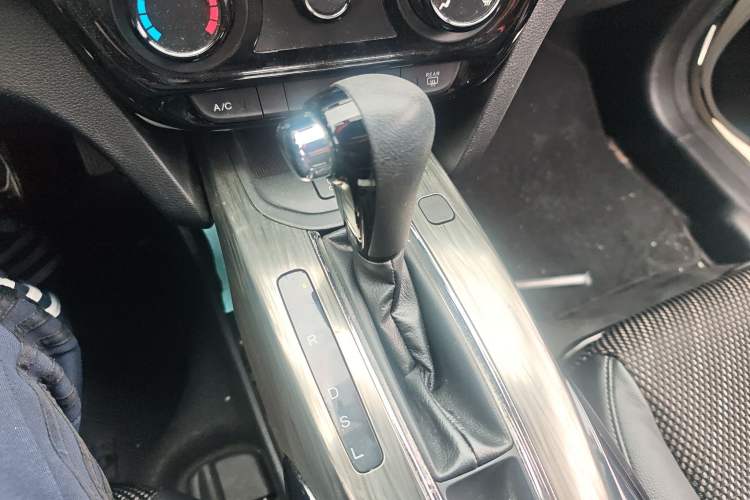 Used Honda XR-V 2015 1.8L EXi CVT Comfort Version