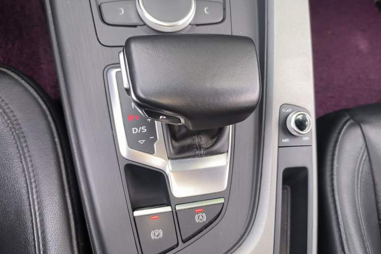 Used Audi A4L 2018 30th Anniversary Edition 40 TFSI Trendy Model
