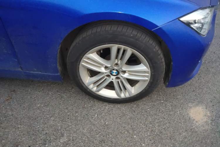 Used BMW 3 Series 2017 320Li xDrive Fashion Model Right Front Wheel Hub