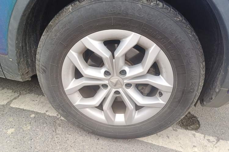 Used BORGWARD BX5 2017 20TGDI Automatic Two-Wheel Drive Pioneer Edition Right Front Wheel Hub