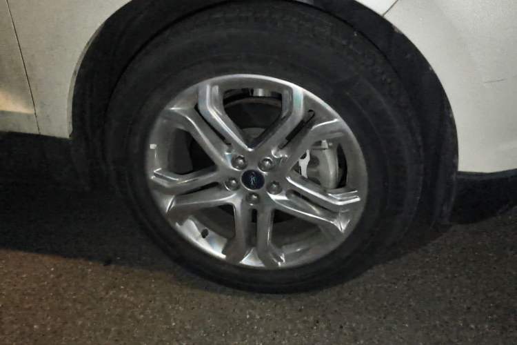 Used Ford Edge 2016 EcoBoost 245 Two-Wheel-Drive Titanium 7-Seater
