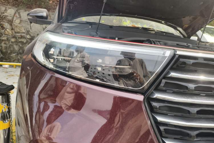 Used Ford Explorer 2020 EcoBoost 285 Rear-Drive Trend Edition 7-Seater Right Front Headlight