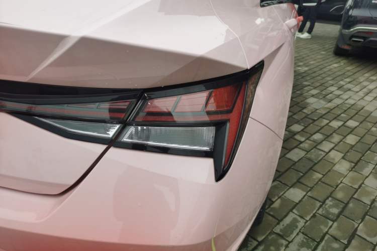 Used Hyundai Elantra 2021 1.5L CVT LUX Prestige Edition Right Rear Taillight