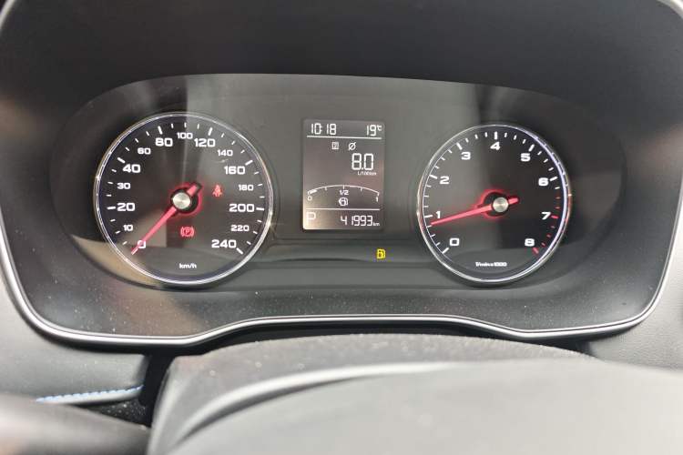 Used Roewe RX5 2022 330TGI Automatic National Style Edition Odometer Close Up